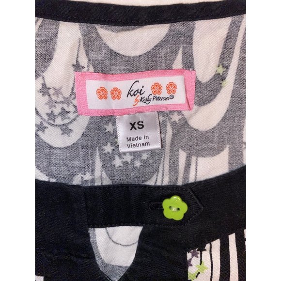 Koi Feather design Stars XS Medical Scrub Top - Picture 3 of 11